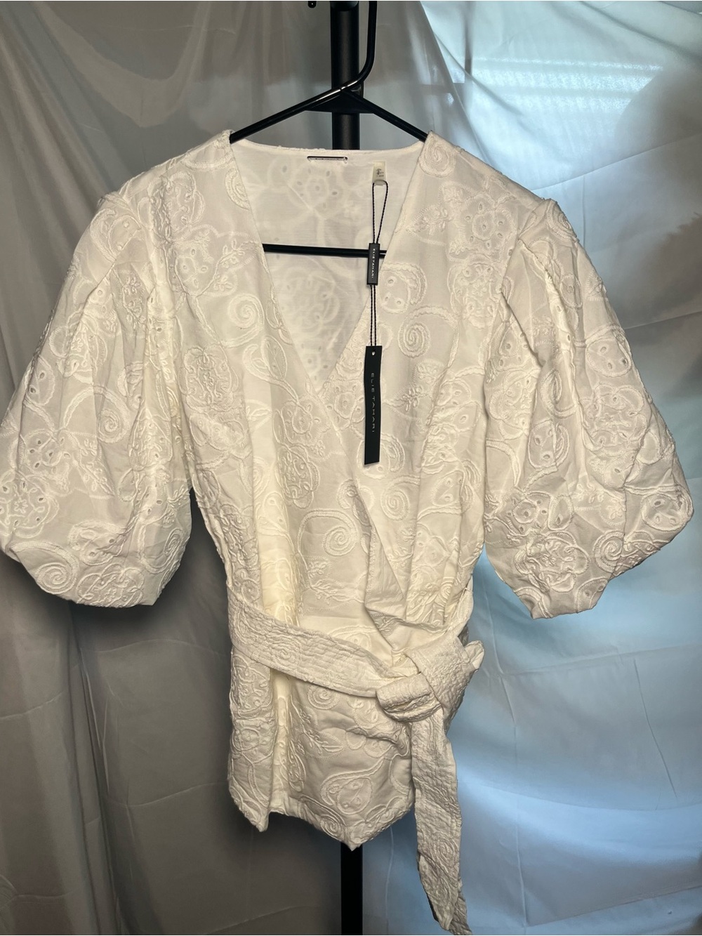 Elie Tahari White Embroidered Puff Sleeve Wrap Blouse
